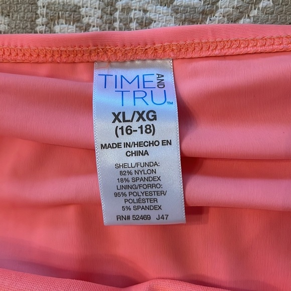 Time & Tru Swimsuit Size Medium Top and Large Bottom in EUC - Picture 2 of 5